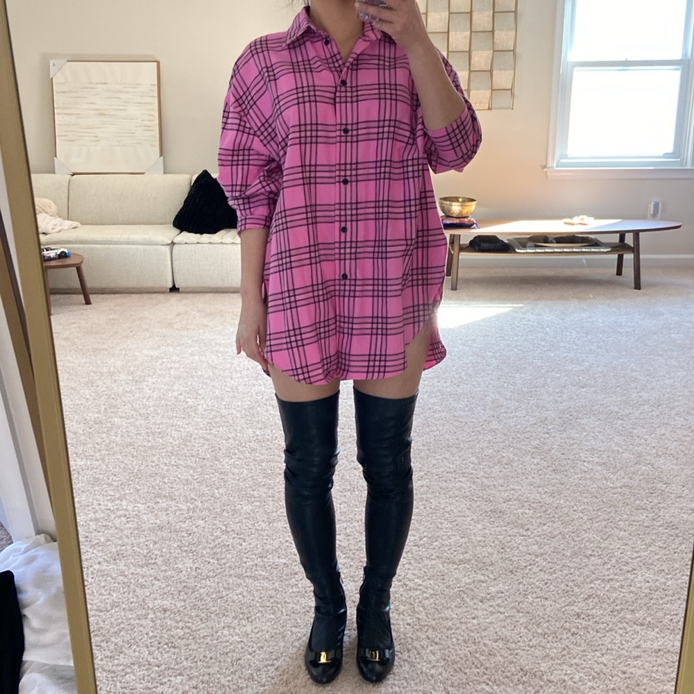 Zara pink plaid button up. Xs